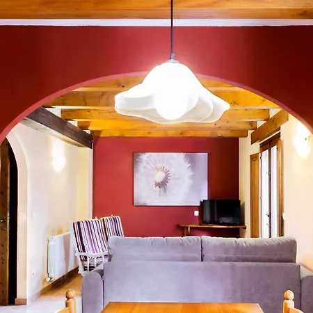 Allotjaments Placa Major-grevol * Santa Pau